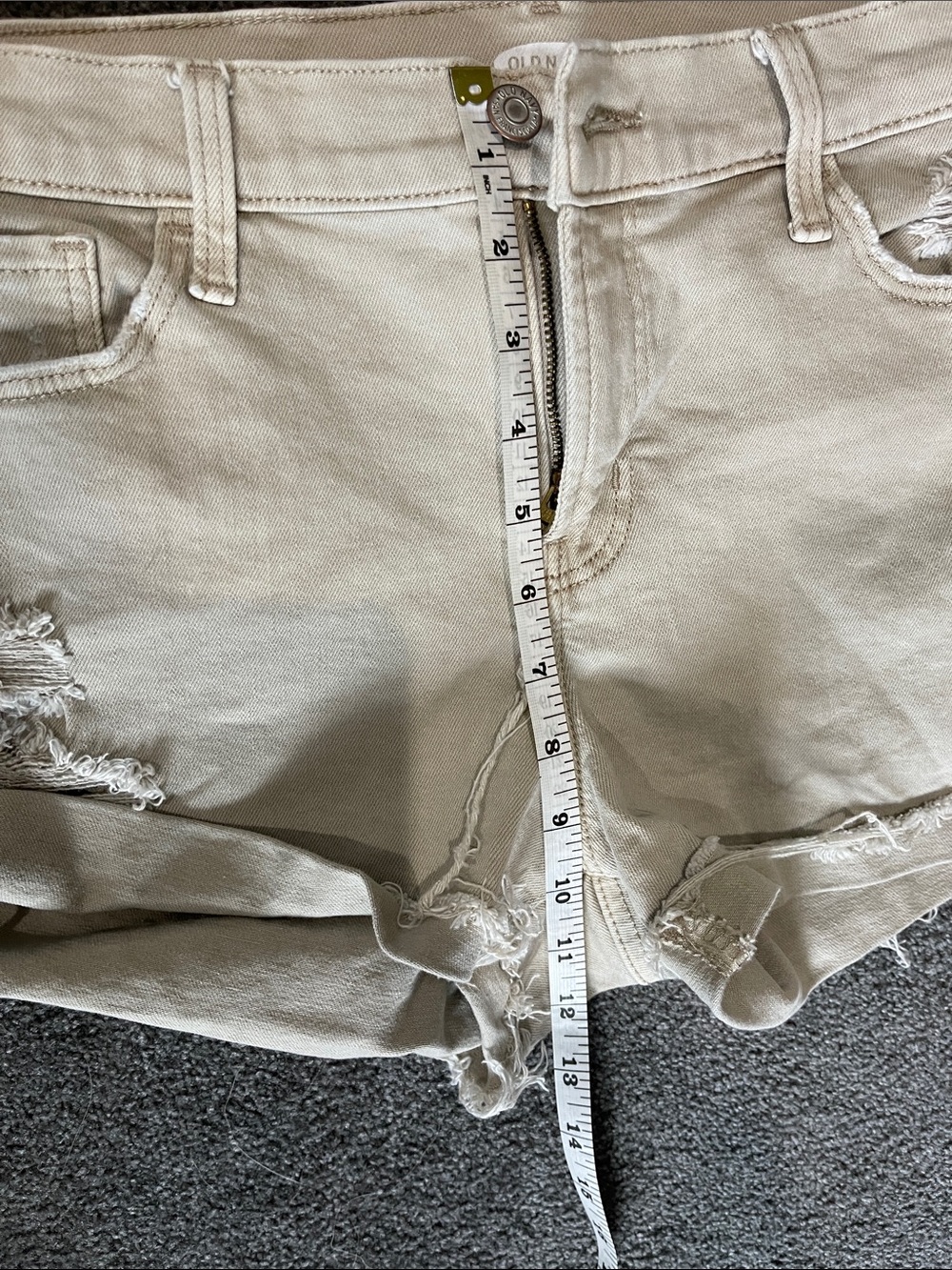 Old Navy mid-rise destructed short 8